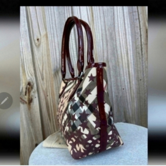 NEED GONE Burberry  Stars Coated Canvas Tote Bag - Picture 6 of 12
